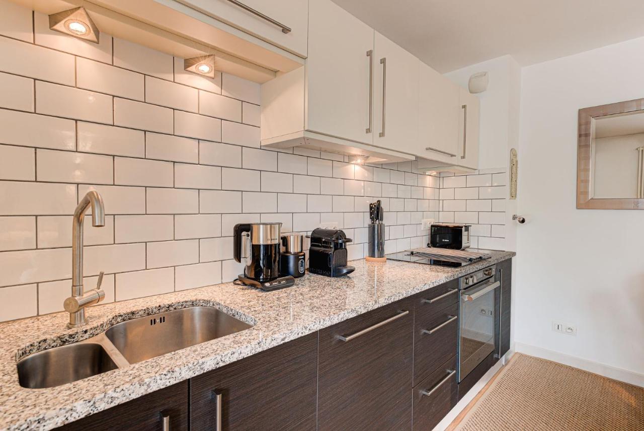 Apartment Cosmiques - Alpes Travel - Central Chamonix - Sleeps 4 Εξωτερικό φωτογραφία