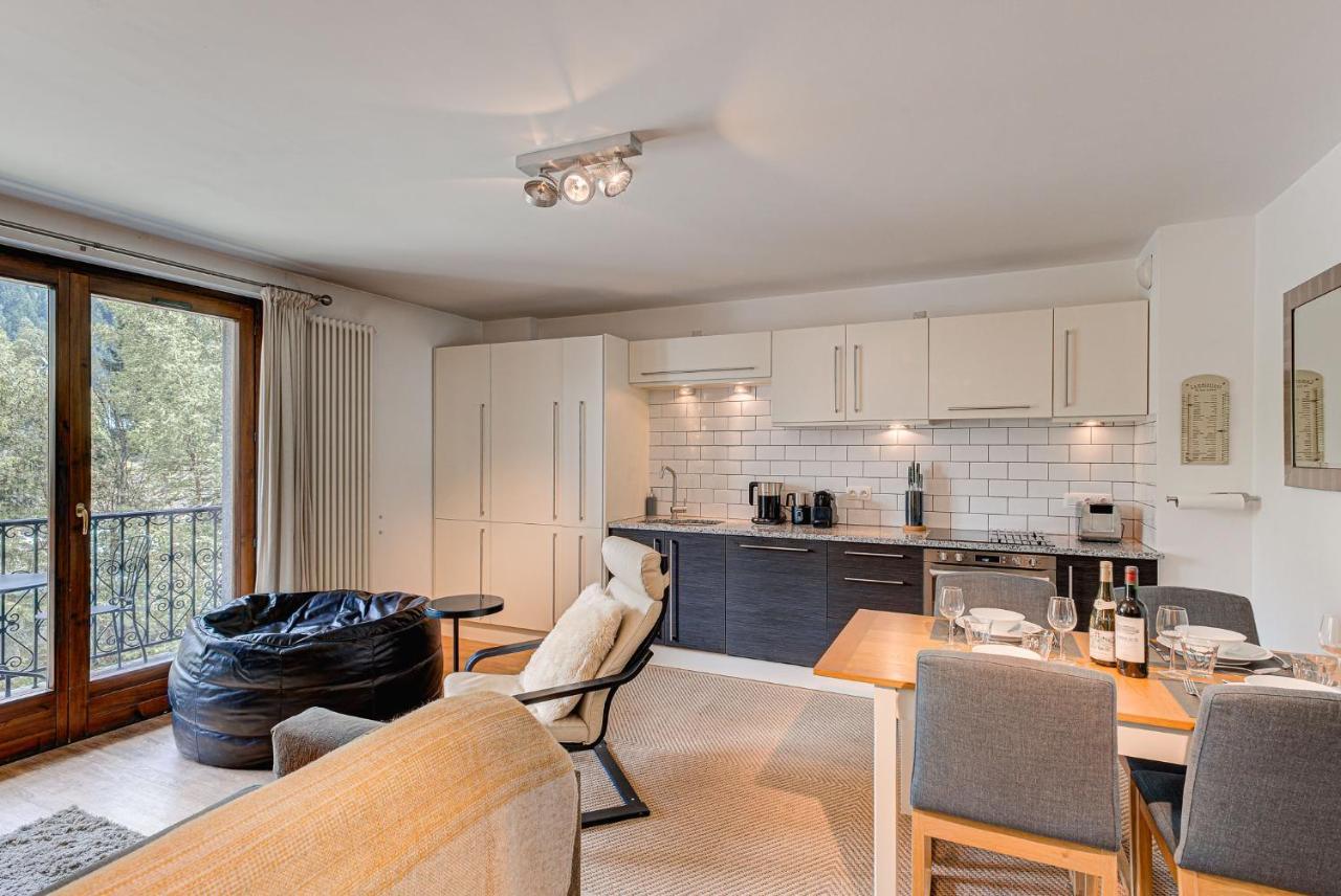 Apartment Cosmiques - Alpes Travel - Central Chamonix - Sleeps 4 Εξωτερικό φωτογραφία