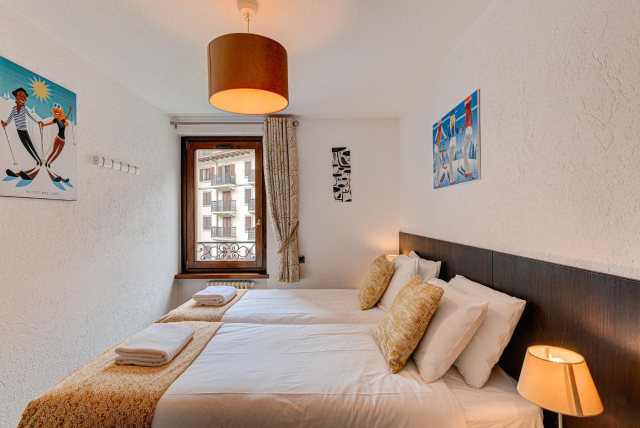 Apartment Cosmiques - Alpes Travel - Central Chamonix - Sleeps 4 Εξωτερικό φωτογραφία
