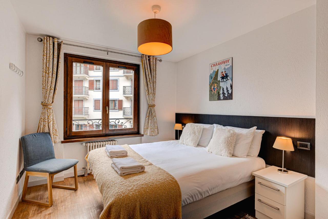 Apartment Cosmiques - Alpes Travel - Central Chamonix - Sleeps 4 Εξωτερικό φωτογραφία