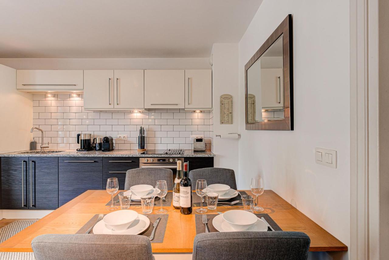 Apartment Cosmiques - Alpes Travel - Central Chamonix - Sleeps 4 Εξωτερικό φωτογραφία