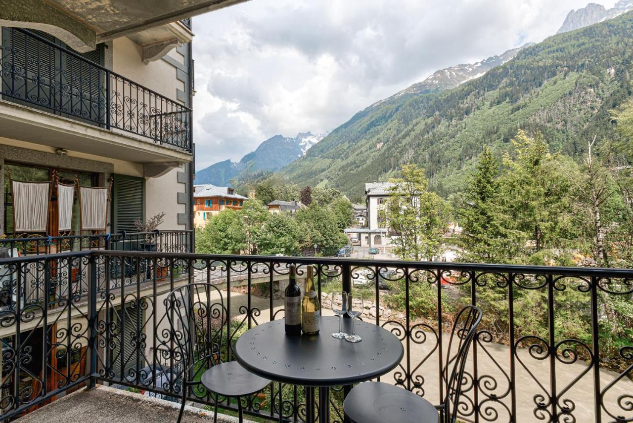 Apartment Cosmiques - Alpes Travel - Central Chamonix - Sleeps 4 Εξωτερικό φωτογραφία