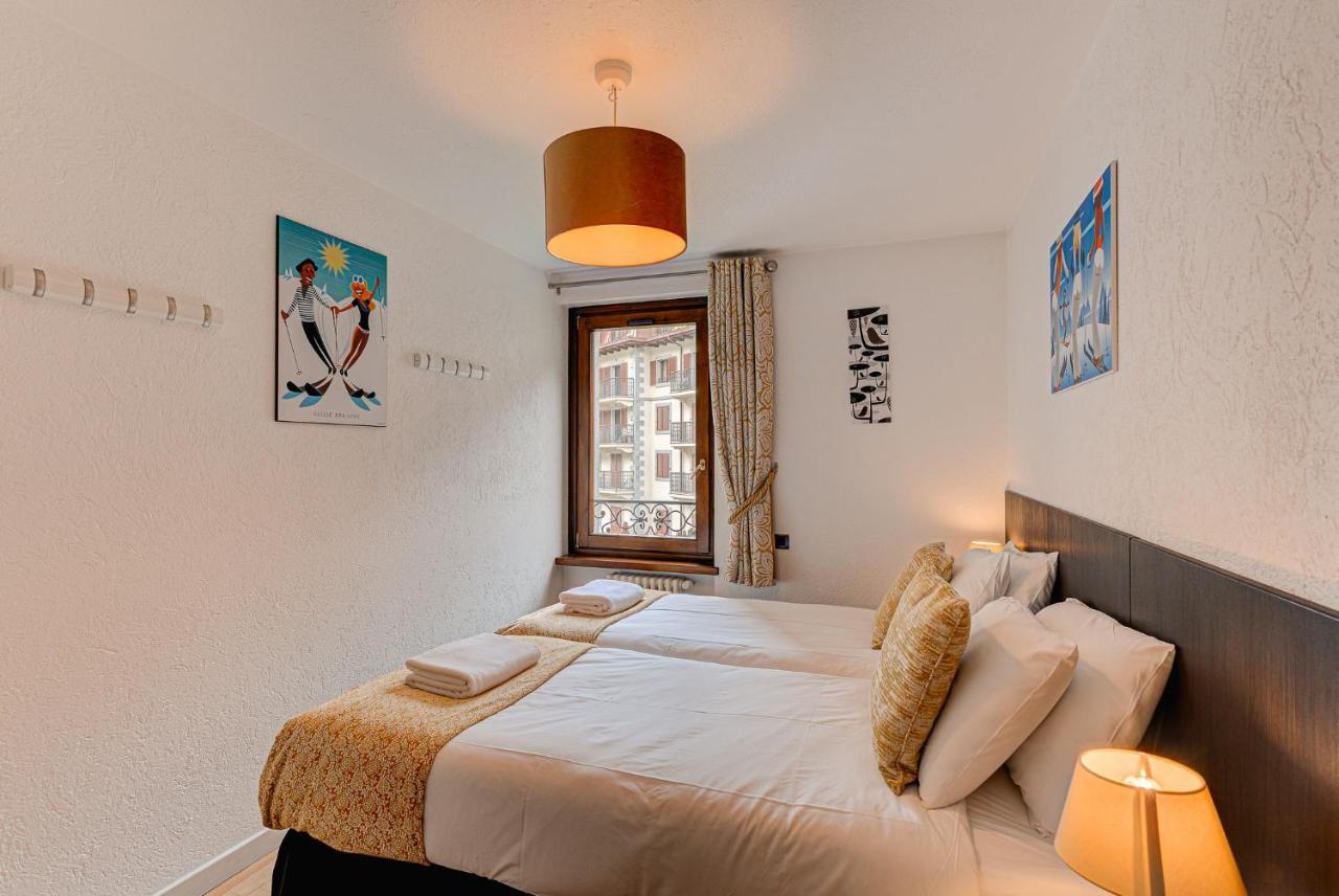 Apartment Cosmiques - Alpes Travel - Central Chamonix - Sleeps 4 Εξωτερικό φωτογραφία